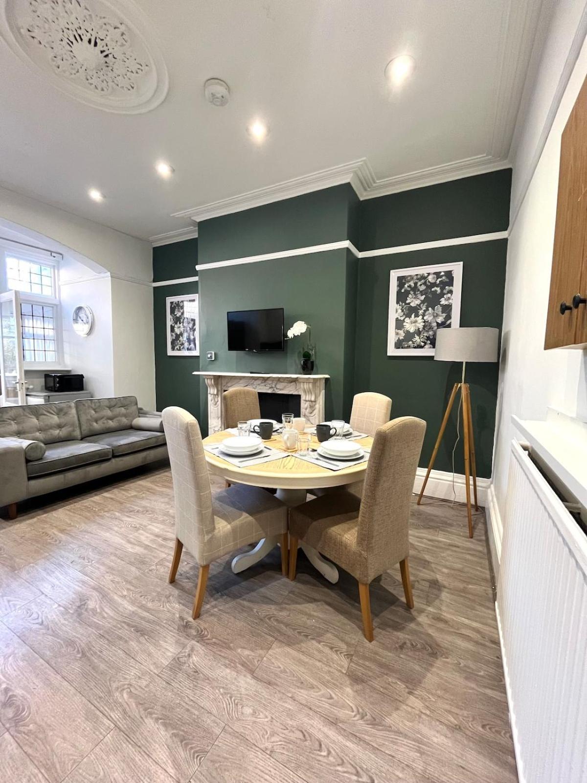 Stylish Home From Home In Derby - Great For Contractors, Groups & Families With Free Parking Ngoại thất bức ảnh